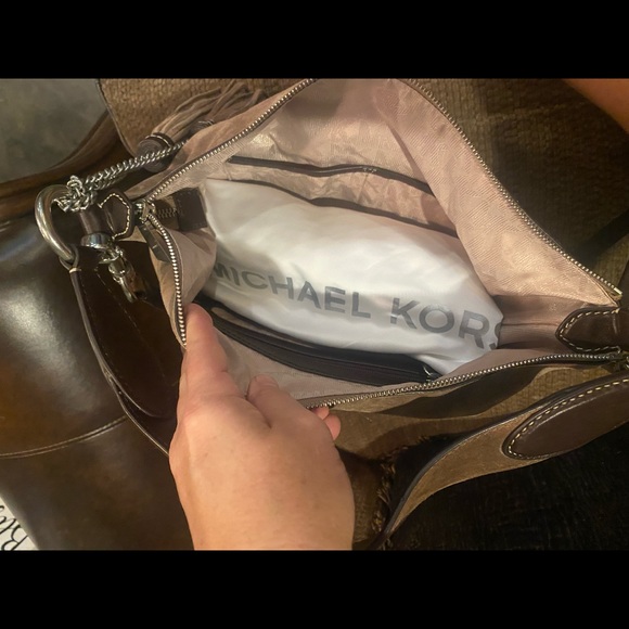 Michael Kors Elana handbag - Picture 4 of 9